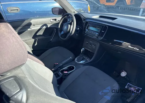 2013 Volkswagen Beetle z USA, uszkodzony, nr VIN 3VWFP7AT0DM636778